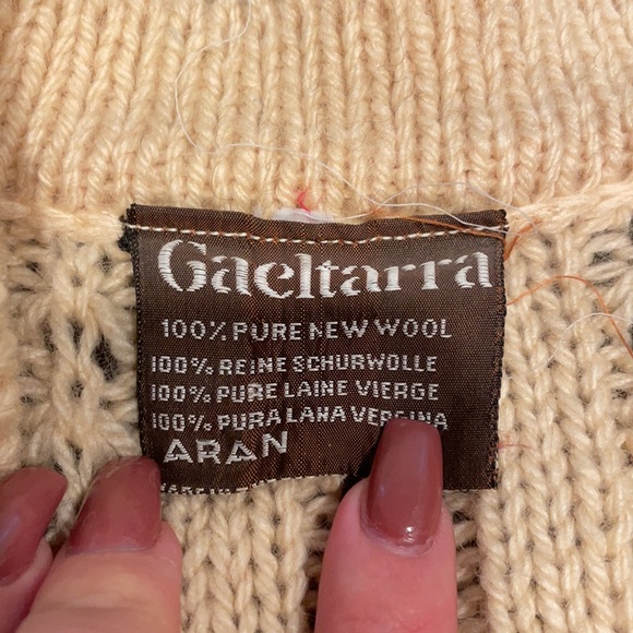 GAELTARRA Vintage 100% Pure New Wool Knitted Cardigan Absolutely Darling - Picture 8 of 13